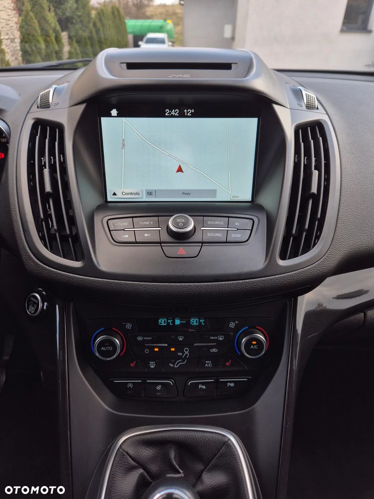 Ford Kuga 1.5 EcoBoost 2x4 Titanium - 12