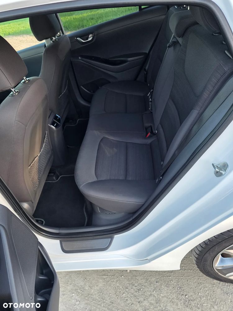 Hyundai IONIQ 1.6 GDI Premium - 15