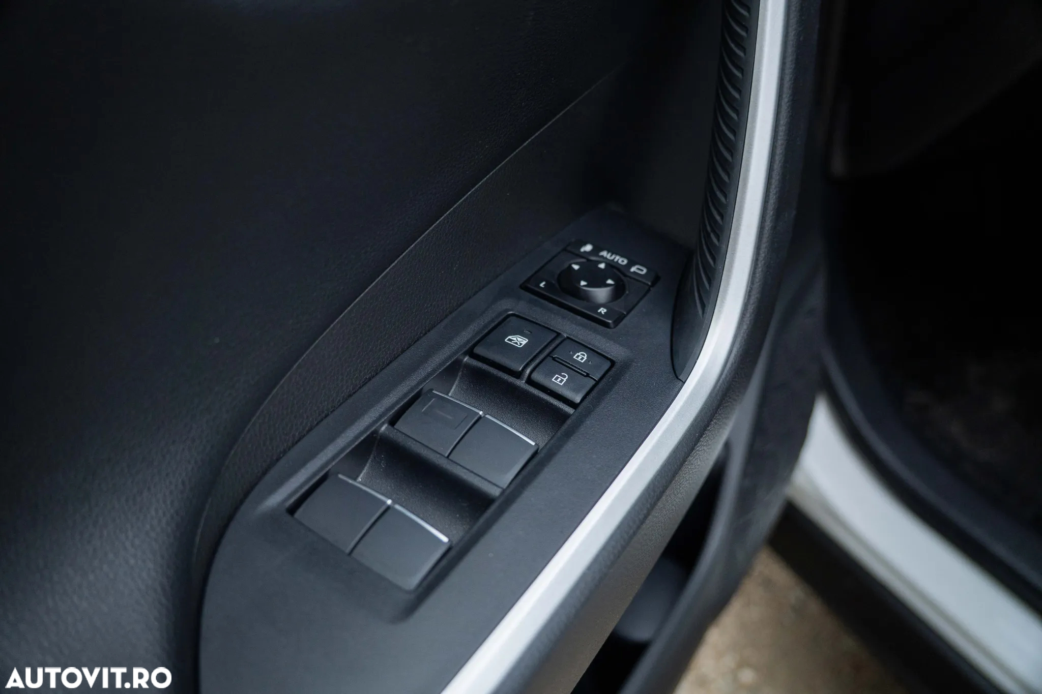 Toyota RAV4 2.5 Hybrid VVT-iE 4x2 Dynamic - 29