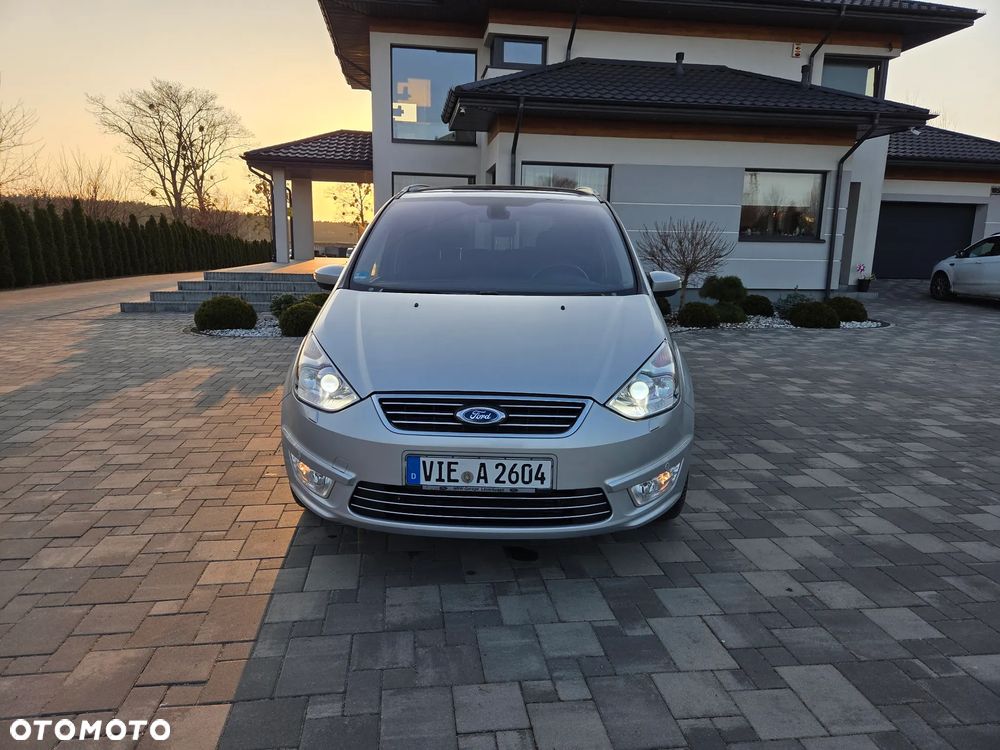 Ford Galaxy 2.2 TDCi DPF Titanium - 32