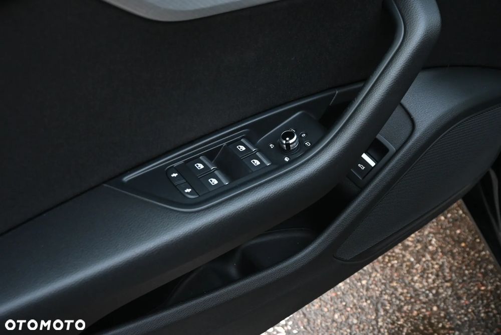 Audi A4 Limousine 2.0 TDI S tronic sport - 32