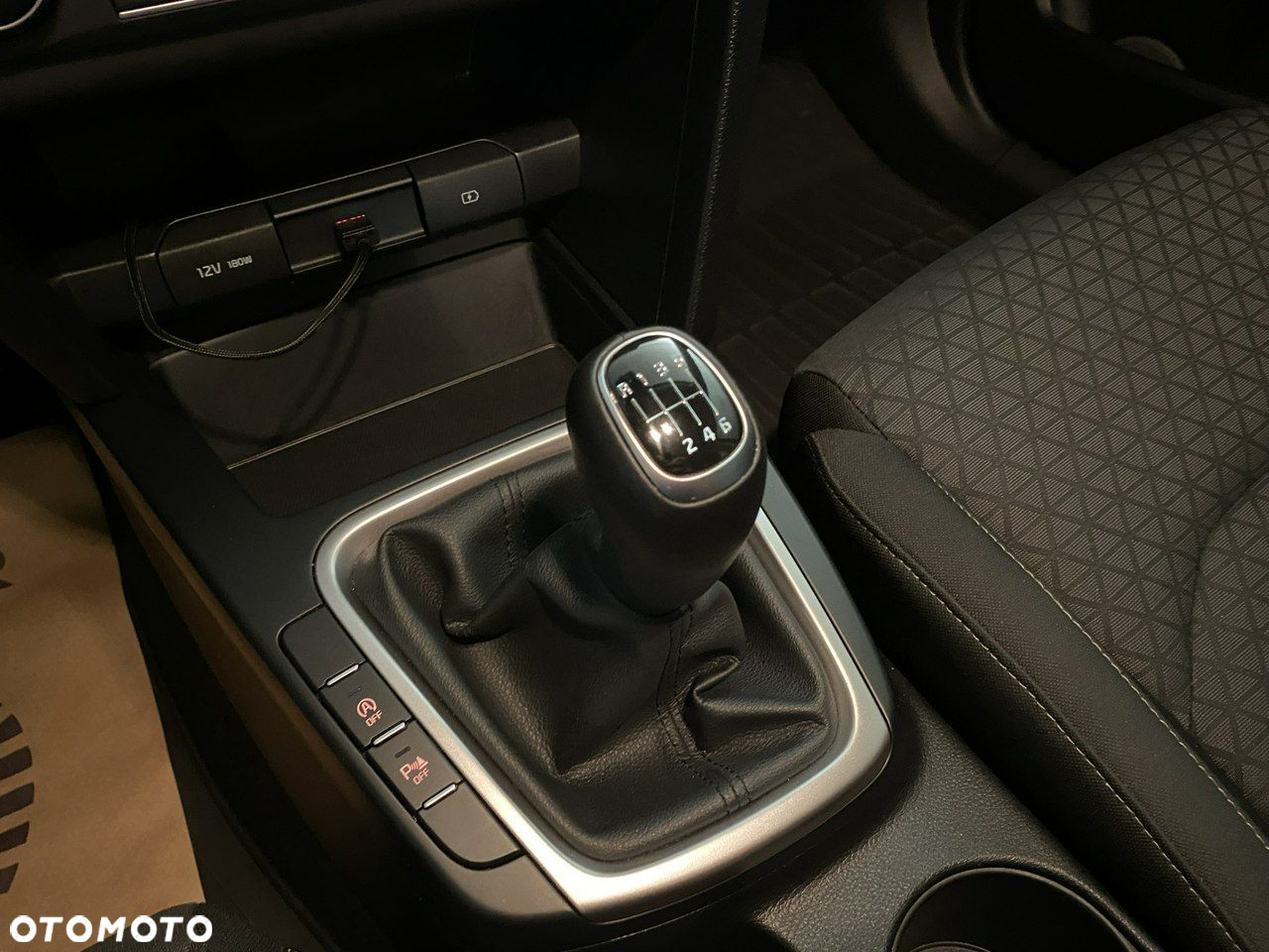 Kia Ceed - 25