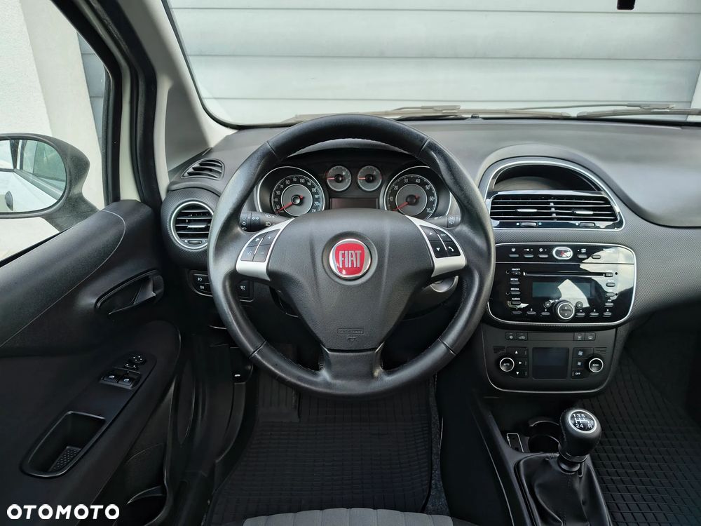 Fiat Punto 1.4 Young - 25