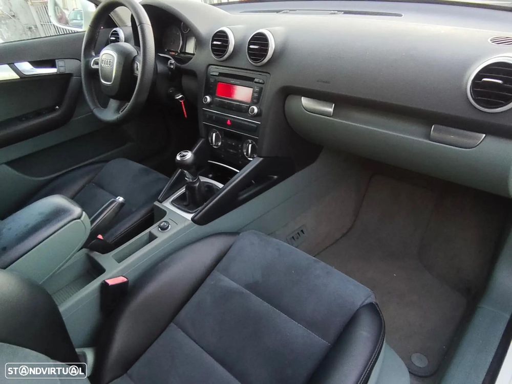 Audi A3 Sportback 1.6 TDI S-line - 15