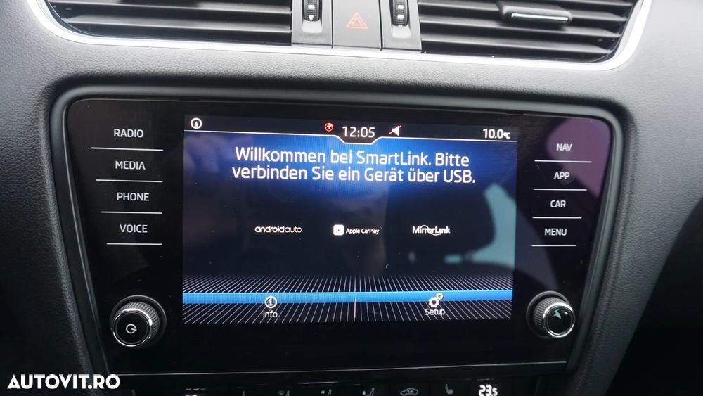 Skoda Octavia Combi 1.6 TDI DSG Premium Edition - 23