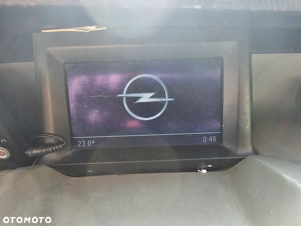 Opel Vivaro - 22