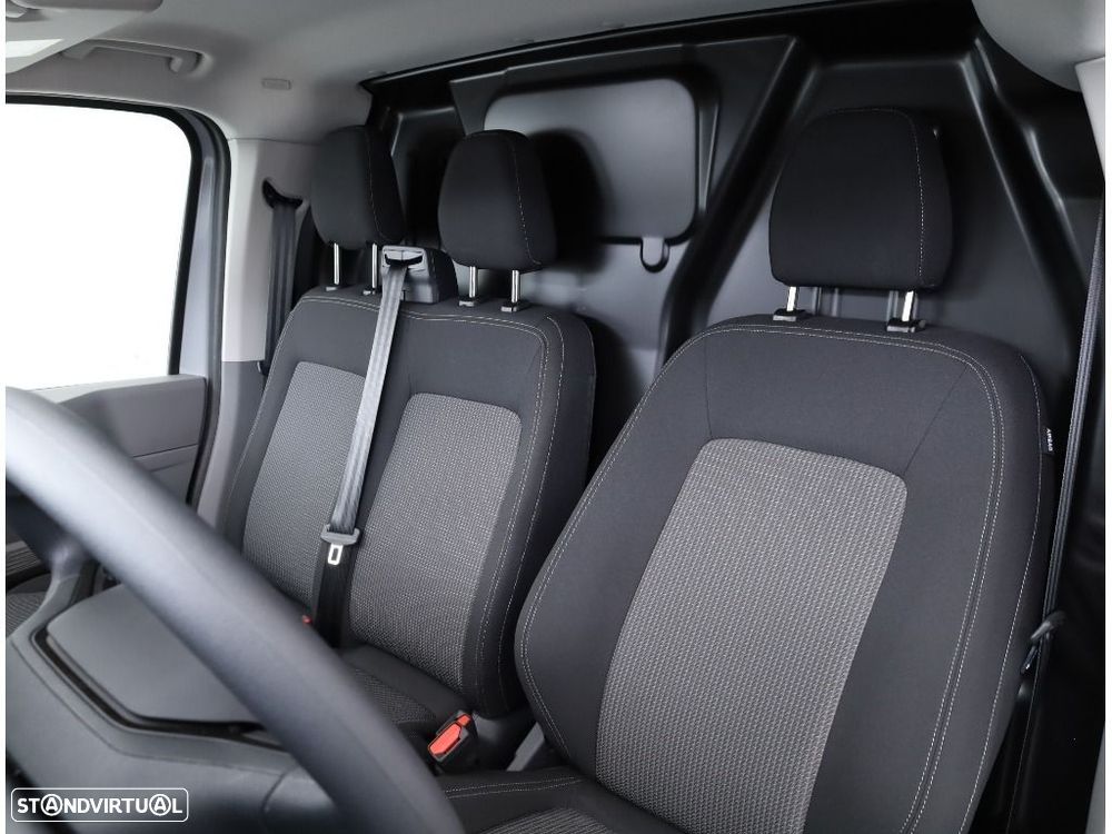 VW TRANSPORTER T7 CARGO 24- TRANSPORTER 2.0 TDI L1H1 - 17