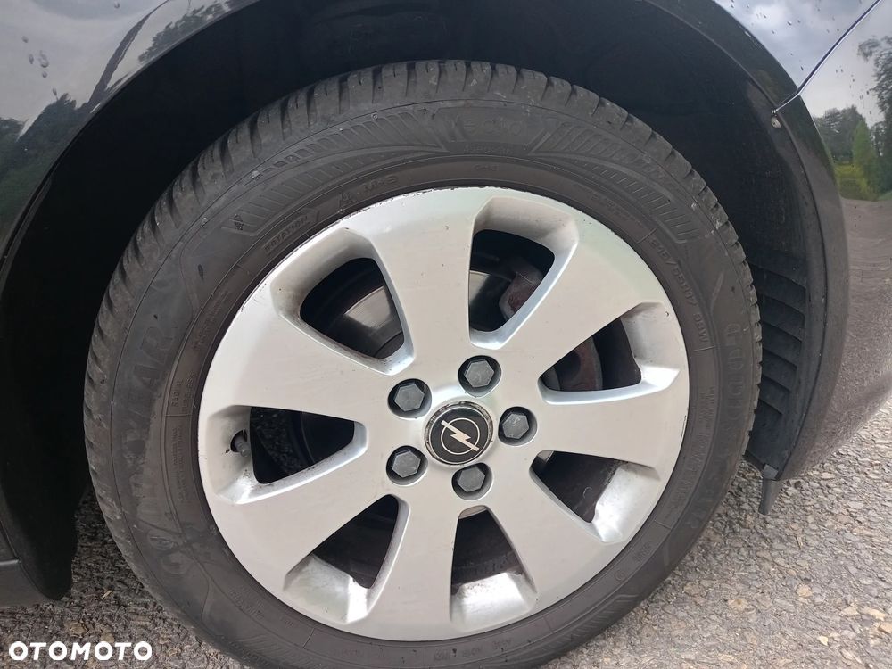 Opel Insignia 1.8 - 8