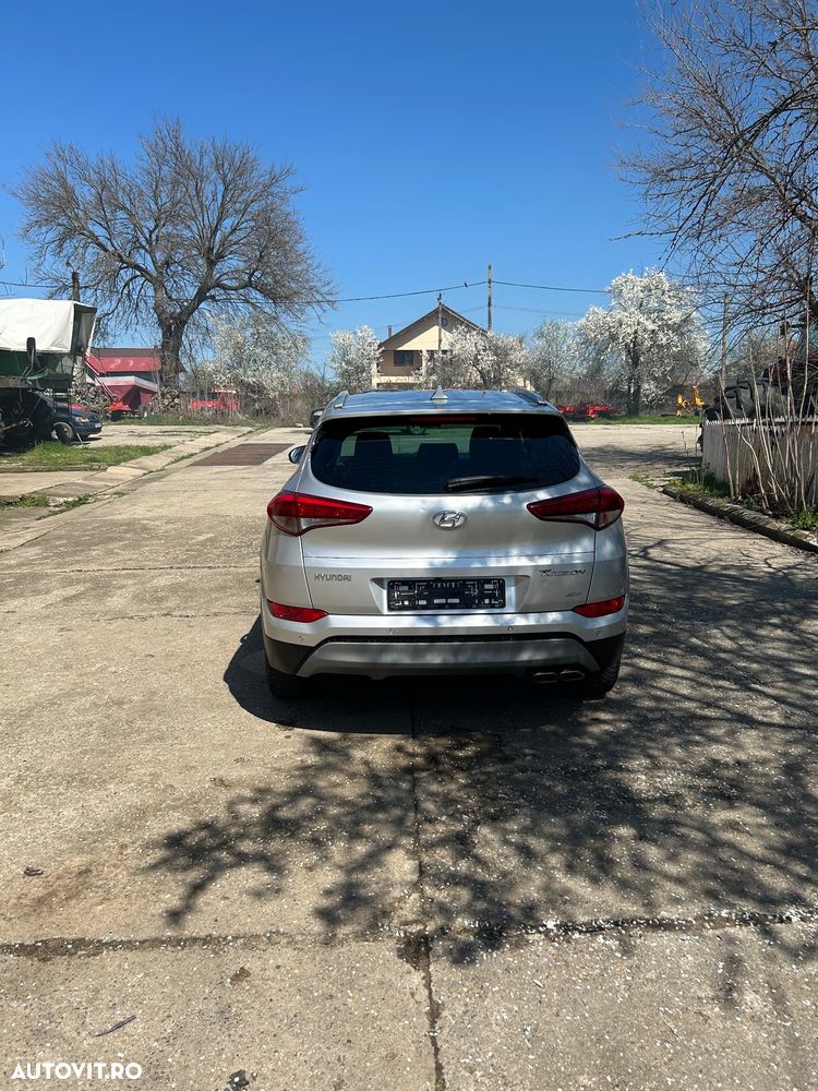 Hyundai Tucson 2.0 CRDI 4WD Premium - 4
