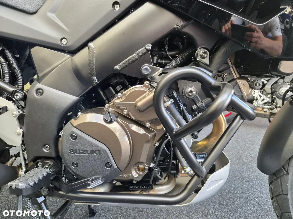 Suzuki V-STROM - 12