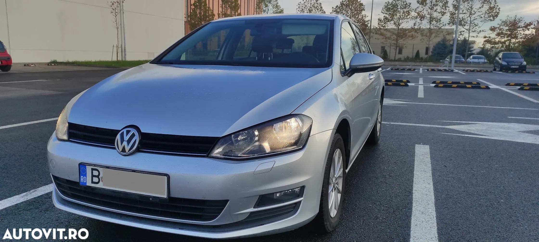 Volkswagen Golf 1.6 TDI DPF BMT Comfortline - 8