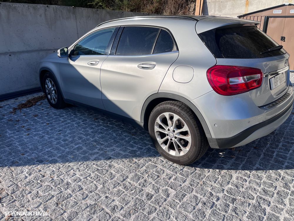 Mercedes-Benz GLA 220 - 19