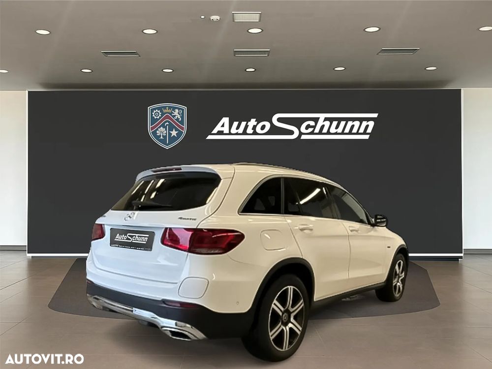 Mercedes-Benz GLC 300 e 4Matic 9G-TRONIC AMG Line - 3