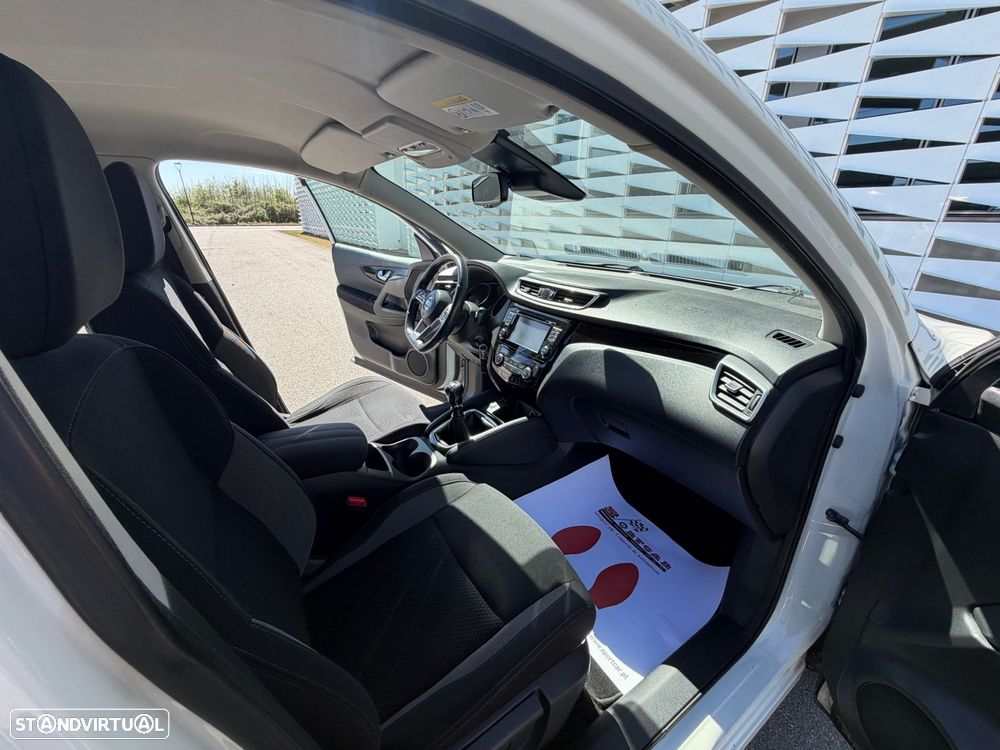 Nissan Qashqai 1.5 dCi N-Connecta - 9