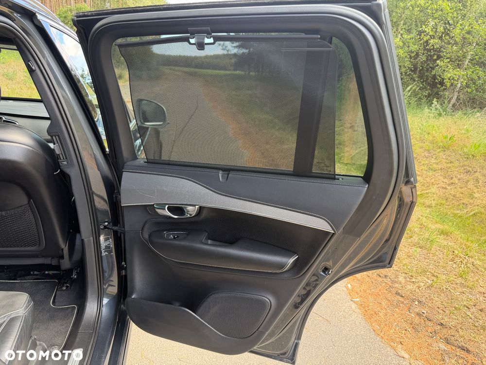 Volvo XC 90 D5 AWD Geartronic RDesign - 28