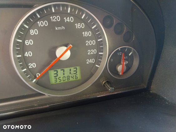 Ford Mondeo 2.0 TDDi Ghia - 27