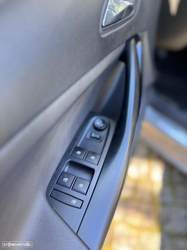 Opel Astra 1.6 CDTI Business Edition S/S - 25