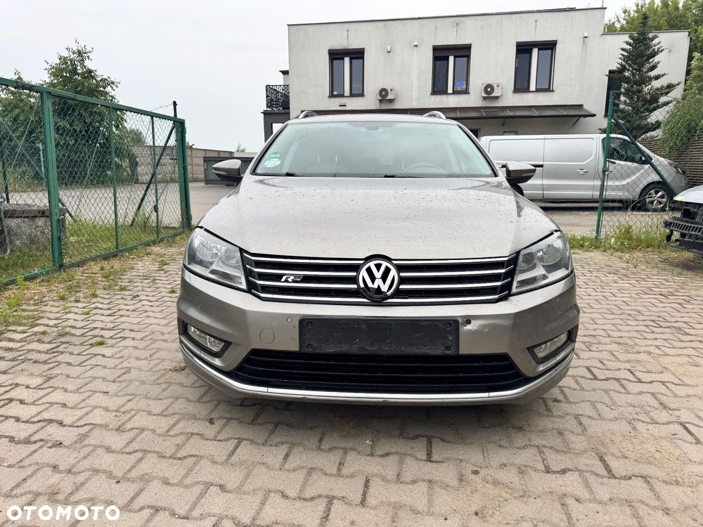 Volkswagen Passat 2.0 TDI BlueMotion Technology R-Line - 4