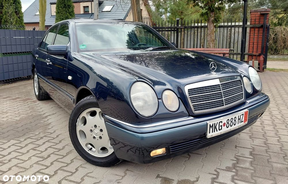 Mercedes-Benz Klasa E - 1