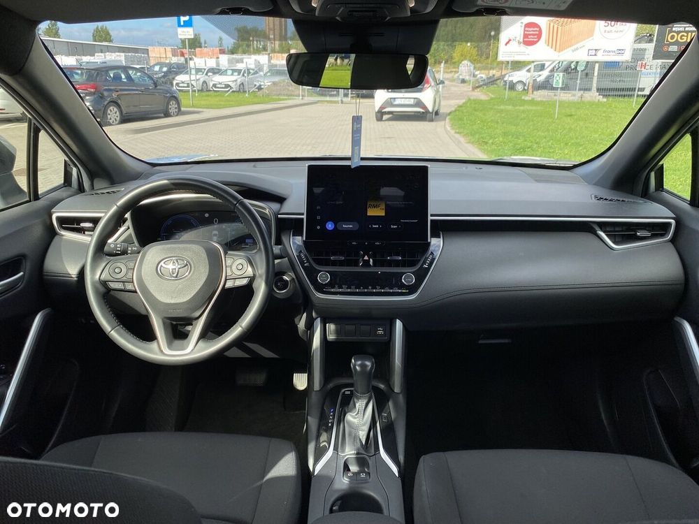 Toyota Corolla Cross - 13