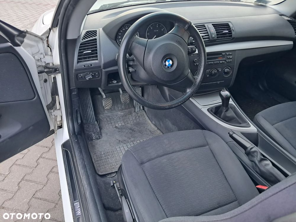 BMW Seria 1 116d - 11