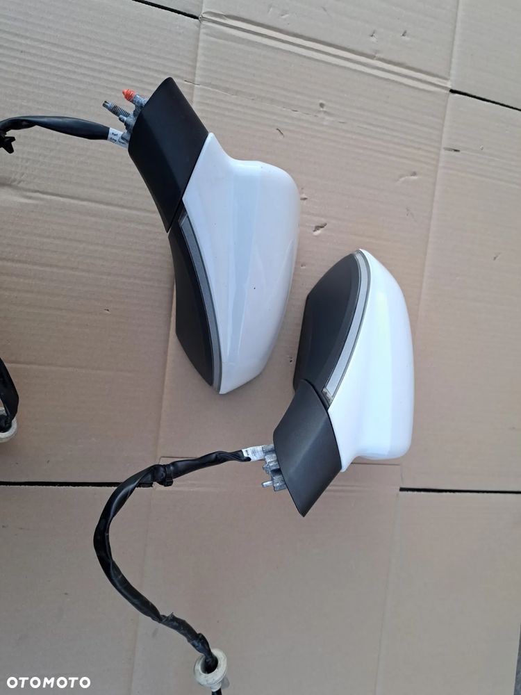 Seat Leon IV lusterko  prawe 12 pin Cupra leon 2020- LB9A - 2