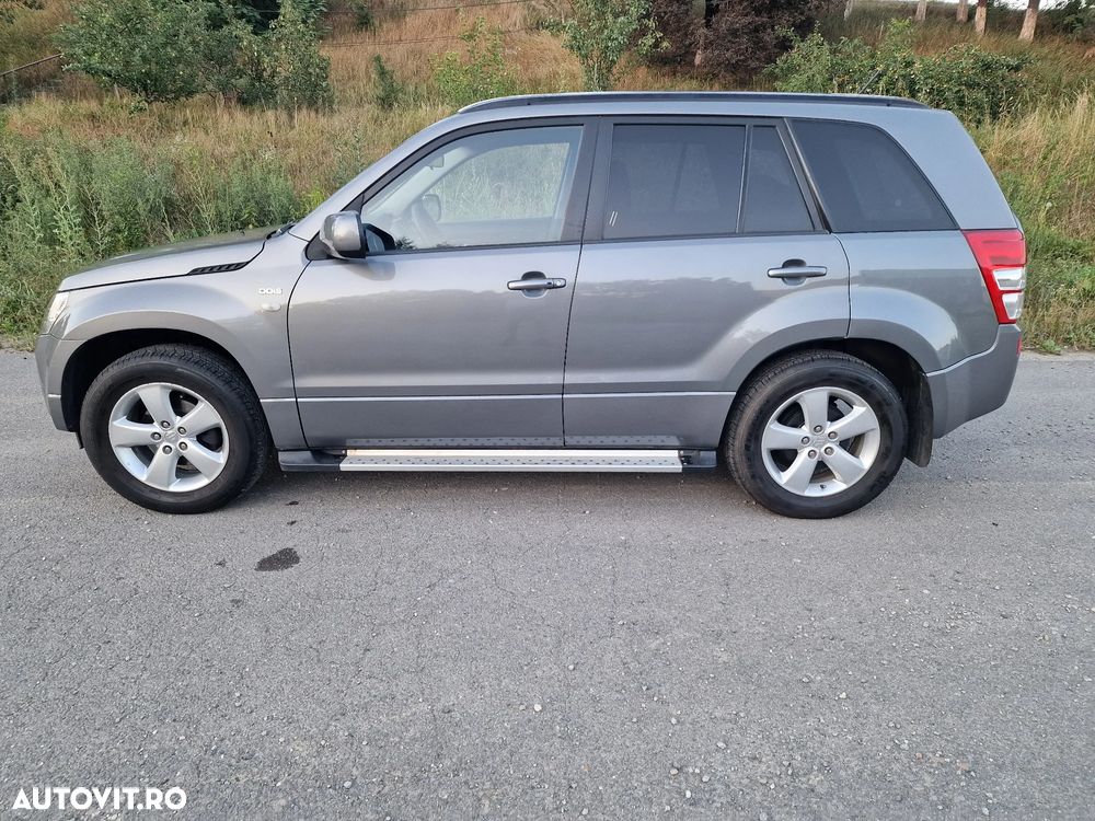 Suzuki Grand Vitara 1.9 DDiS Comfort DPF Family - 9