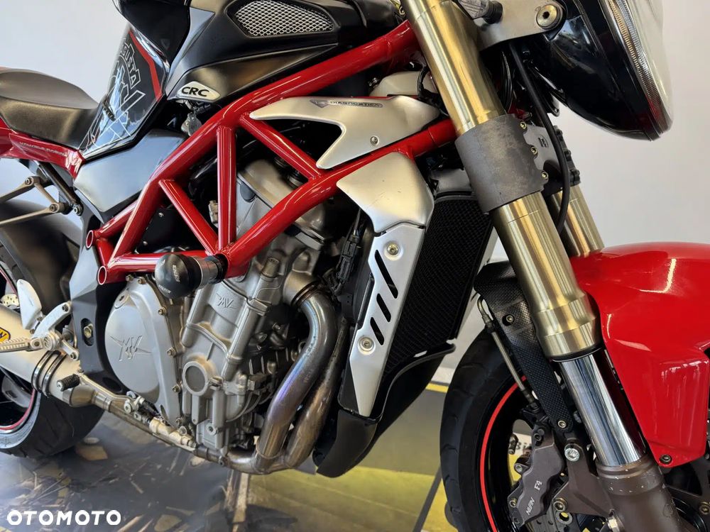 MV AGUSTA Brutale - 9
