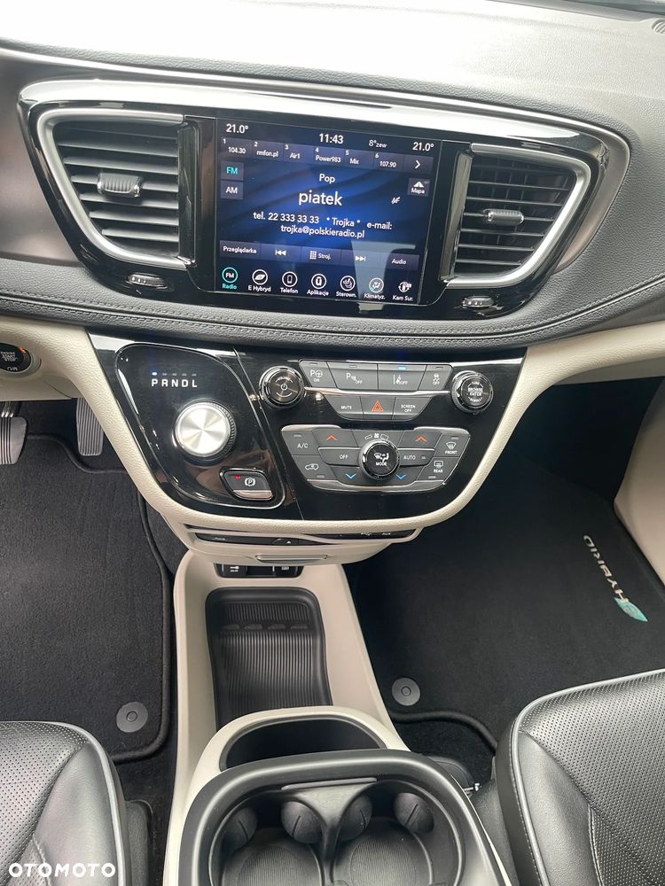 Chrysler Pacifica - 23