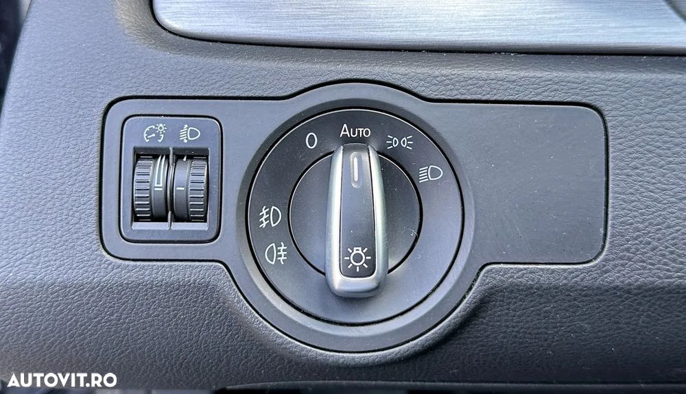 Volkswagen Passat - 35
