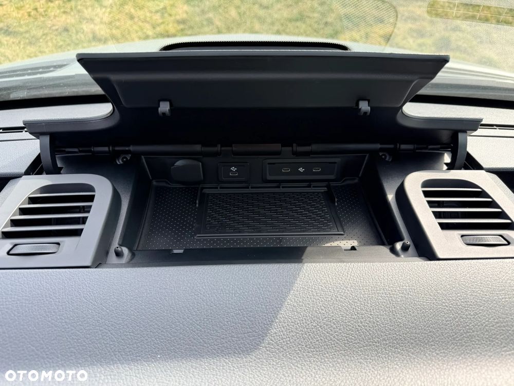 Mercedes-Benz Sprinter - 28