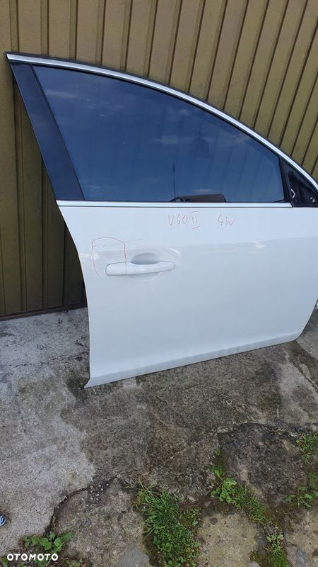 Volvo V60 kombi 10- drzwi prawe przednie przód $ - 2