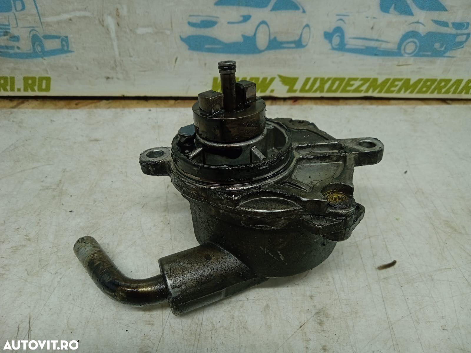 Pompa vacuum 2.2 cdi om611980 a6112300165 Mercedes-Benz Sprinter 1 90 - 2