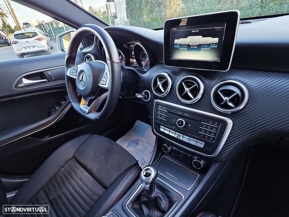 Mercedes-Benz A 180 d AMG Line - 19