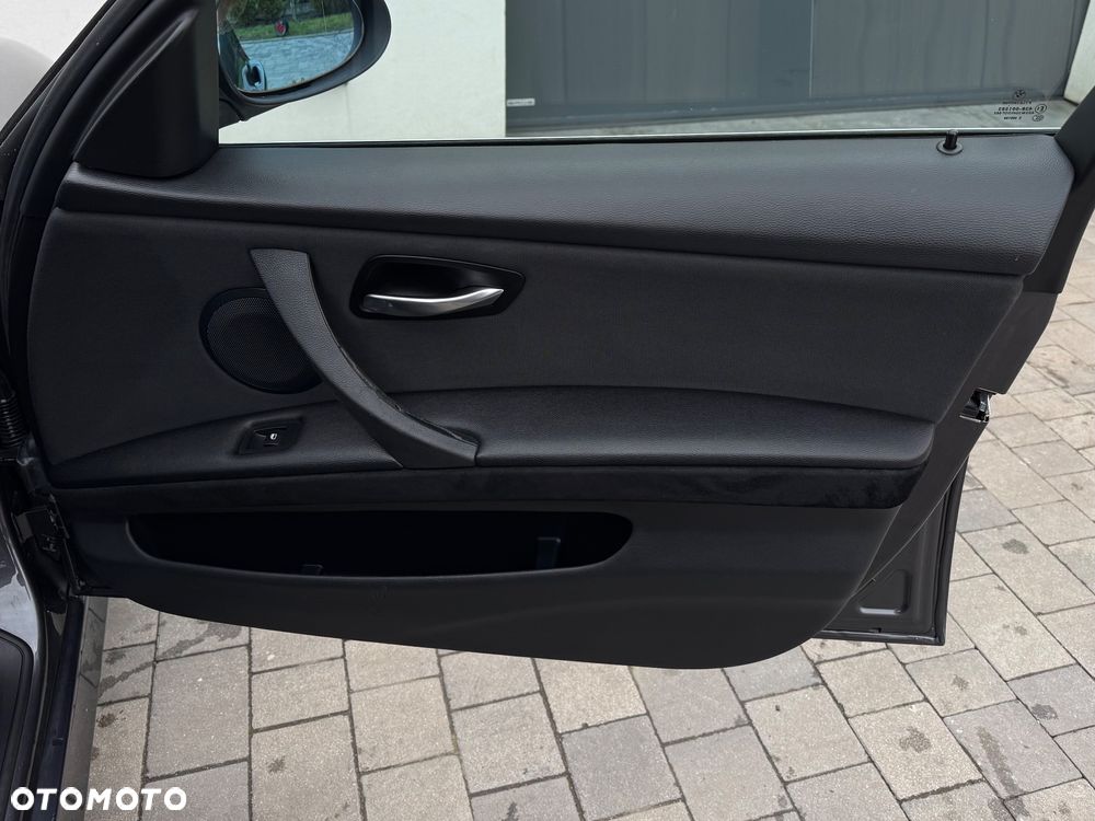 BMW Seria 3 325d DPF - 29