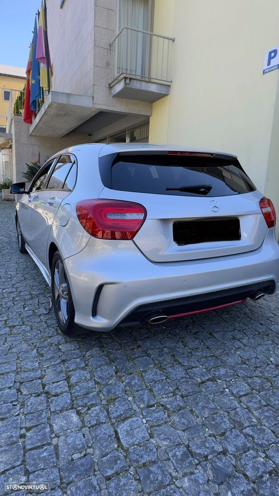 Mercedes-Benz A 180 AMG Line - 2