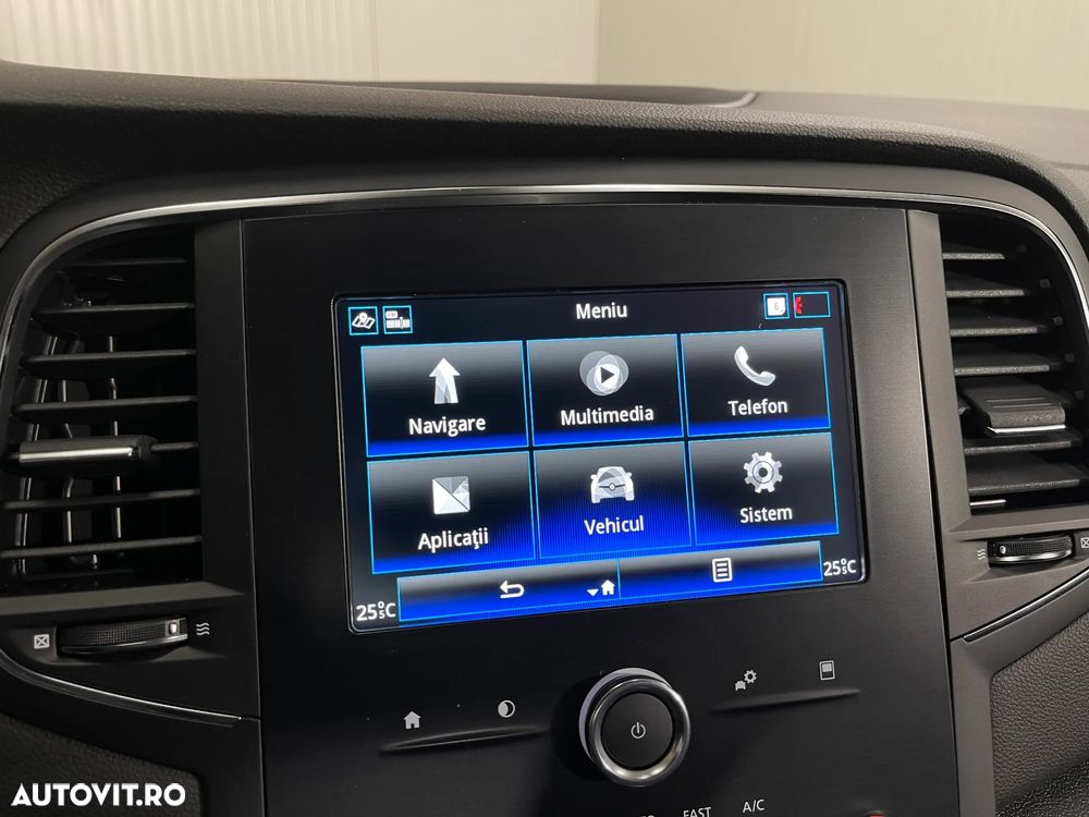 Renault Megane TCe EDC Zen - 16