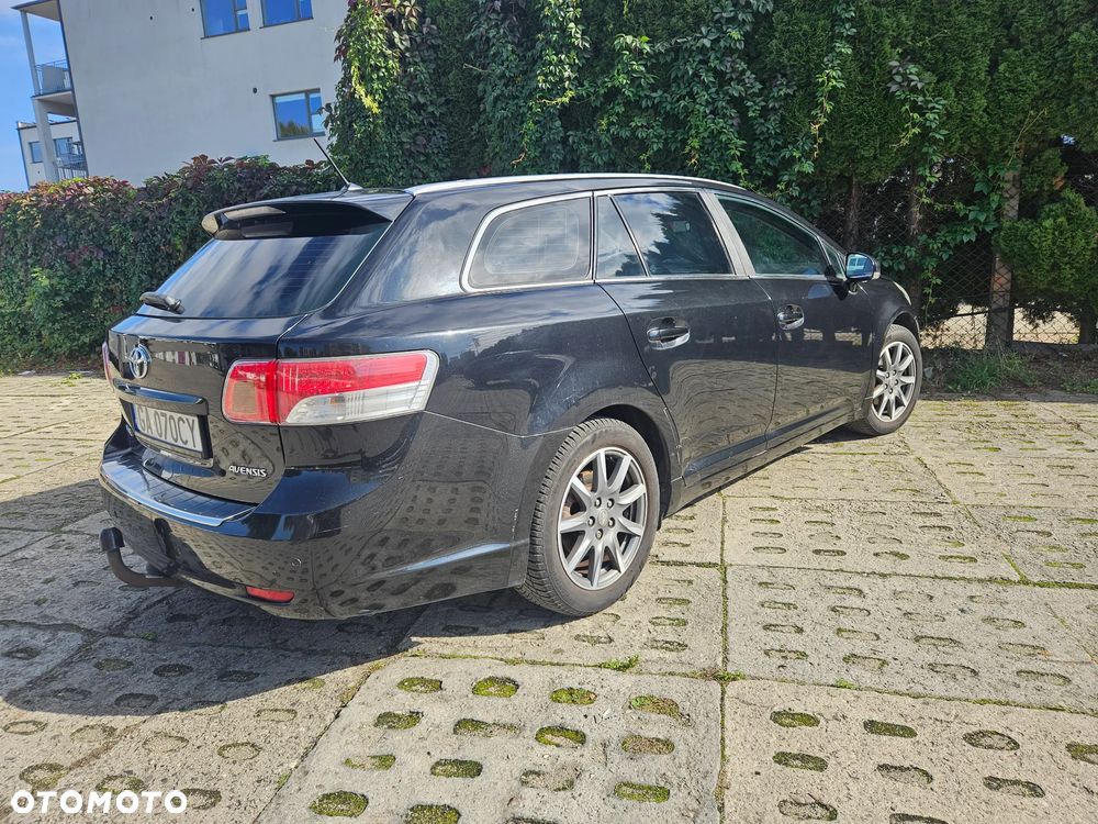 Toyota Avensis 1.8 Sol plus NAVI - 12