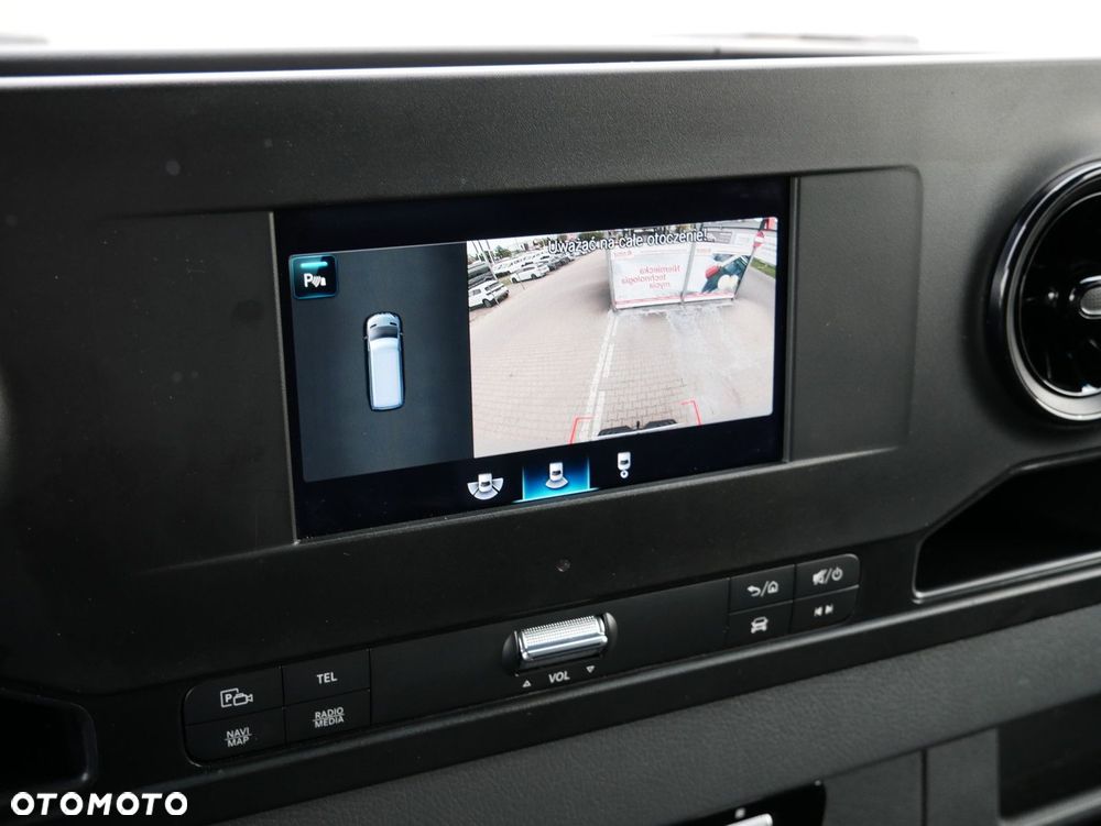 Mercedes-Benz Sprinter - 12