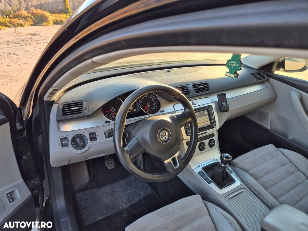 Volkswagen Passat Variant 2.0 Blue TDI DPF Comfortline - 6