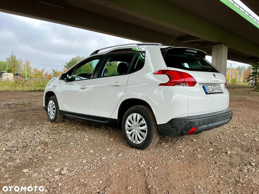 Peugeot 2008 1.6 e-HDi Allure S&S - 11