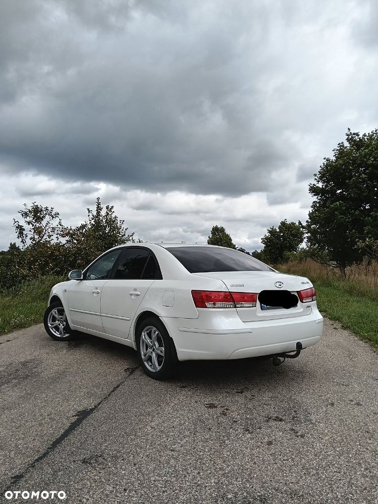 Hyundai Sonata - 3