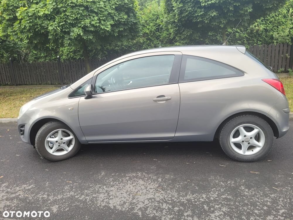Opel Corsa 1.4 16V Sport - 9