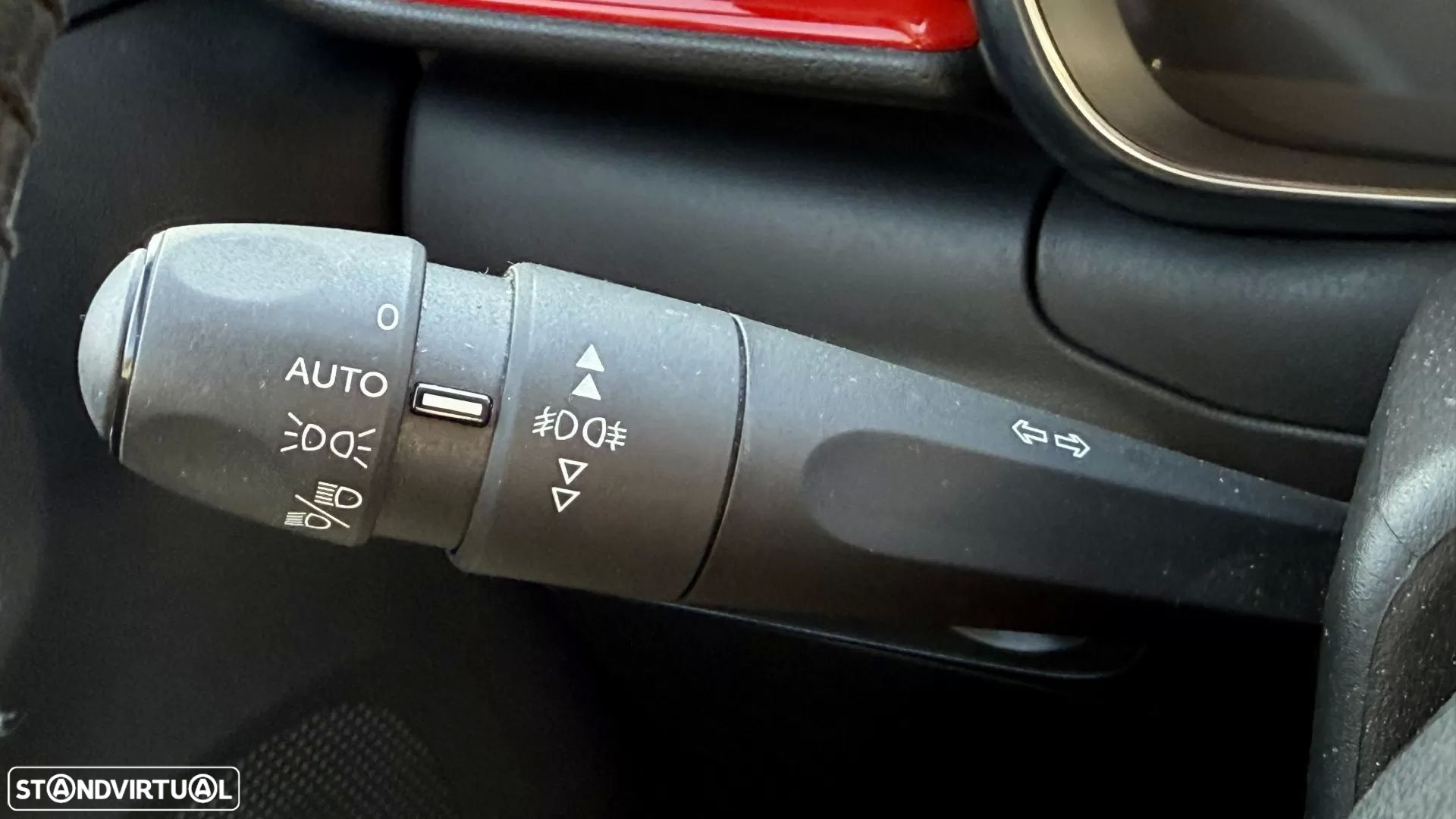 Citroën C3 1.2 PureTech Shine EAT6 - 33