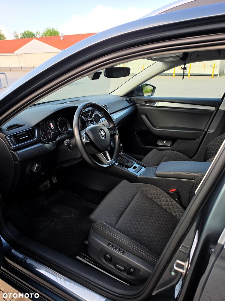 Skoda Superb 2.0 TDI Style DSG - 9