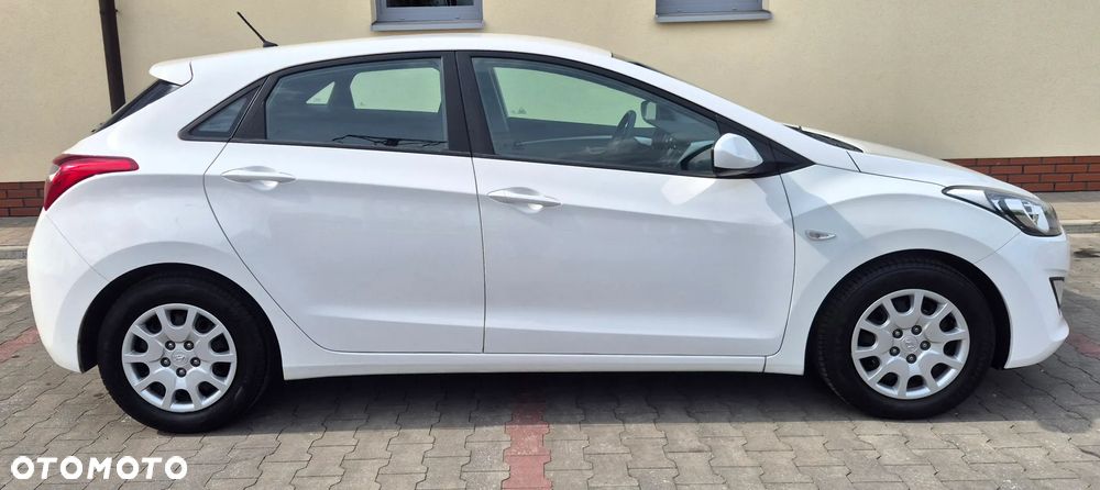 Hyundai i30 1.4 Classic + - 27