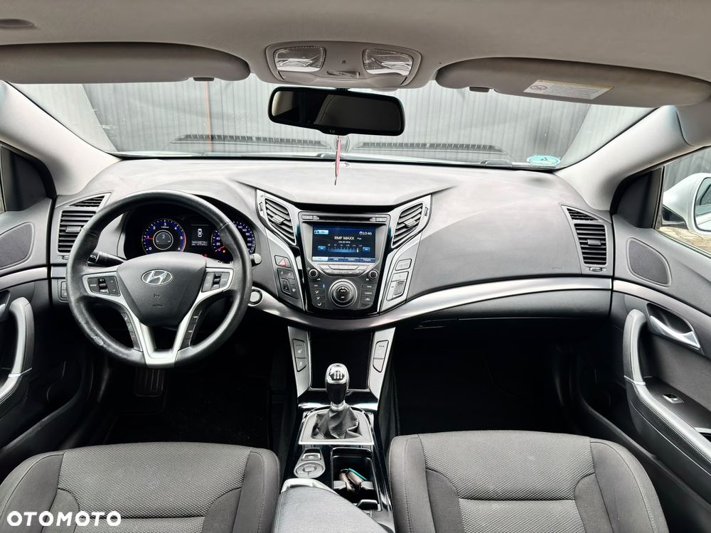 Hyundai i40 i40cw 1.7 CRDi Fifa World Cup Edition - 13