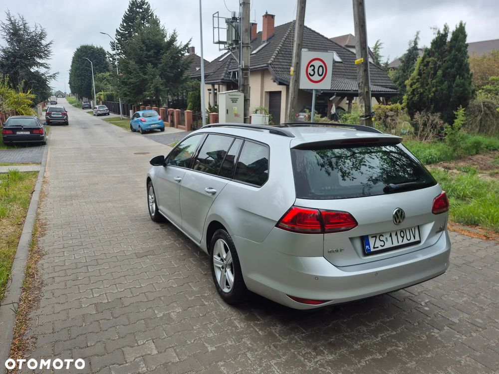 Volkswagen Golf 1.2 TSI BlueMotion Technology DSG Comfortline - 4
