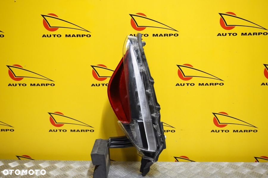 TOYOTA PRIUS PRIME 2017 - 2022 LAMPA TYŁ PRAWA w ZDERZAK TYLNA LED USA - 2