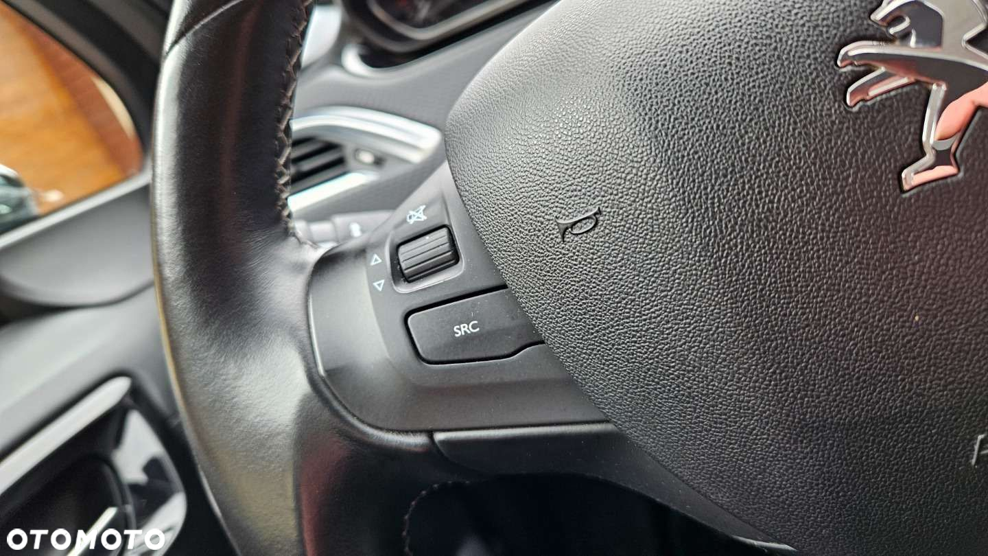 Peugeot 208 PureTech 110 Stop & Start Signature - 23